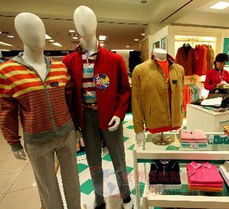 我國(guó)服裝零售增速放緩 機(jī)遇與挑戰(zhàn)并存